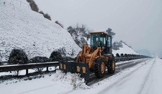 发热电缆解决道路积雪结冰的难题