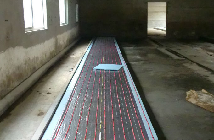  安莱特电地暖丨养殖场安装电地暖相关事项！